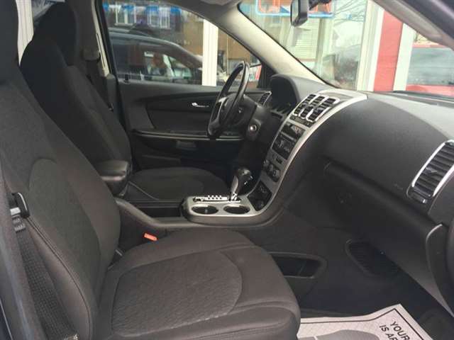 GMC Acadia 2011 photo 17